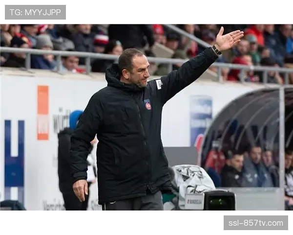 战术板前瞻：海登海姆如何利用高大中卫群在定位球进攻中做文章